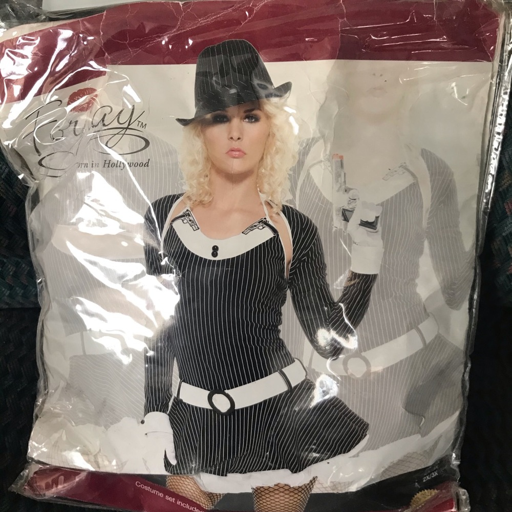 Plus size gangster costume